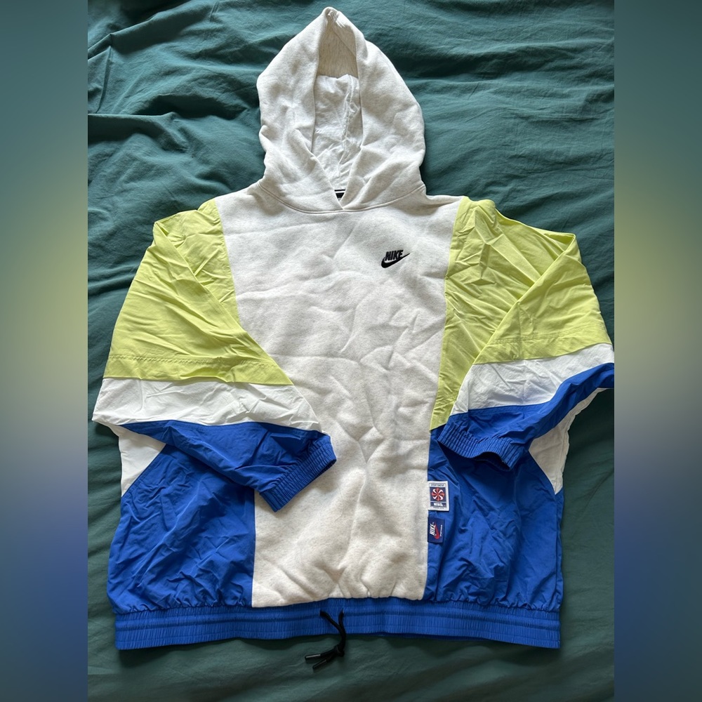 NIKE sweatshirt